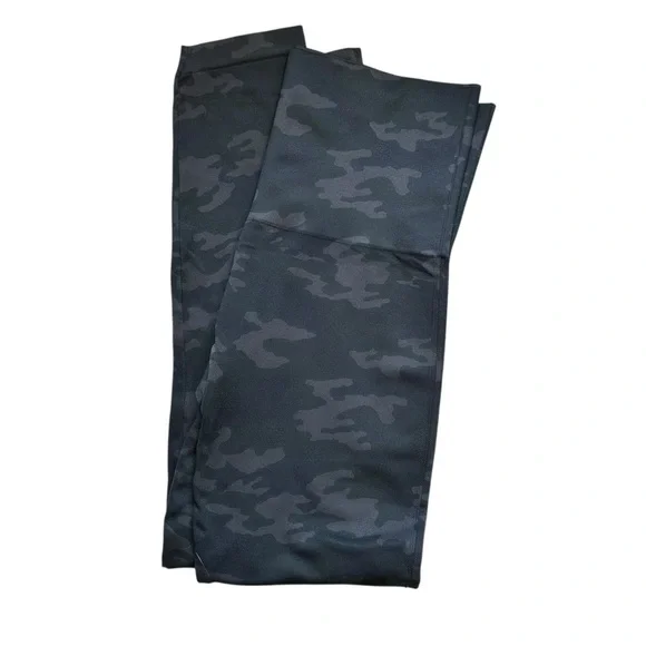 🔆 SPANX Look at Me Now Seamless Camo Leggings - 2X - Picture 4 of 5